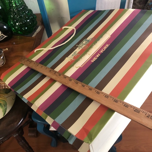 Large COACH Gift Bag - Picture 8 of 11